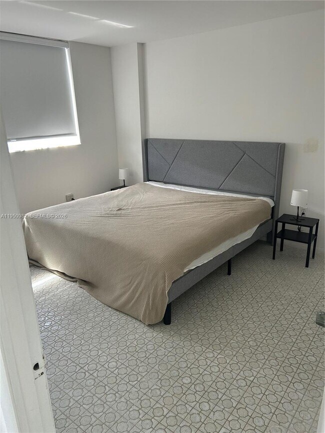 Building Photo - 401 Ocean Dr