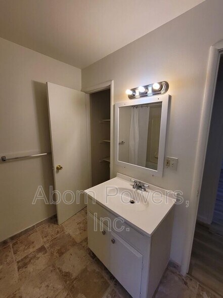 Building Photo - 1255 Williams Way