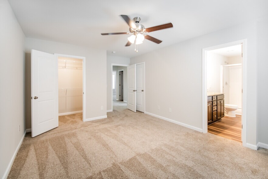 Building Photo - 925 Dawsons Park Wy