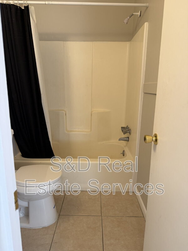 Building Photo - 3015 Allred Dr