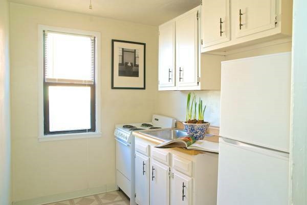 Interior Photo - Pinetree Gardens
