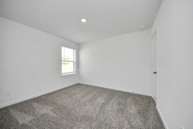 Building Photo - 9035 Rose Water Trl