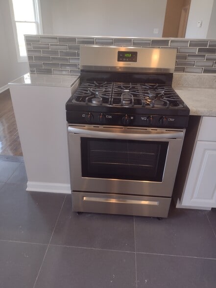 Building Photo - 48 W 21st St