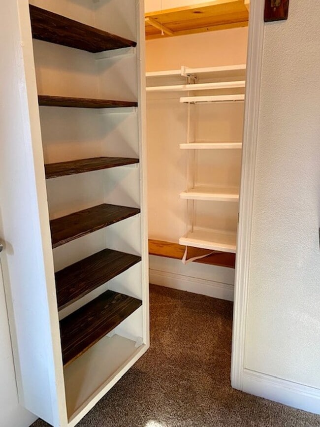 Building Photo - $1795 Butler & Orange, Charming 2 Bed with...