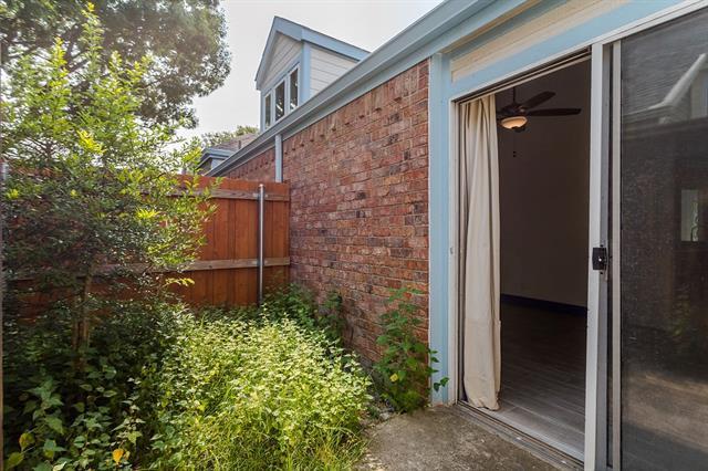Building Photo - 4124 Hollow Oak Dr