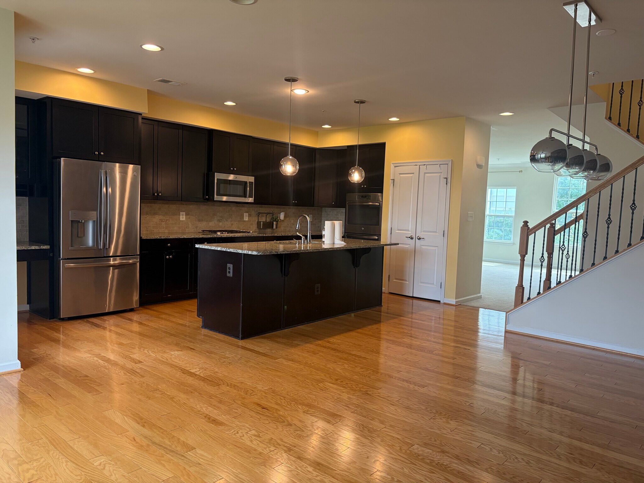 Building Photo - 3190 Yeager Dr