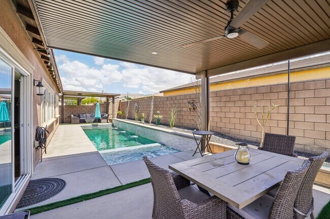 Building Photo - 42912 Gazapo Ct