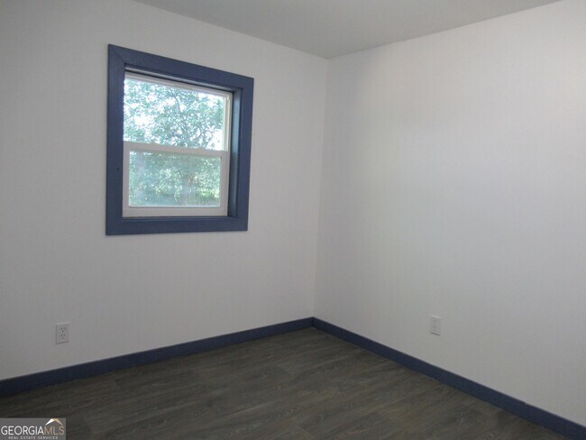 Building Photo - 1379 Sam Craven Rd