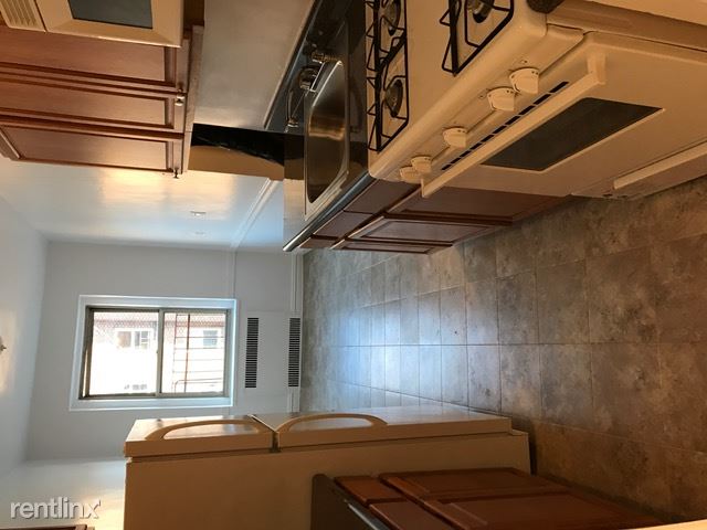 Building Photo - 6421 Booth St