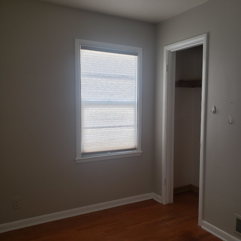 Building Photo - 4335 S 50th St