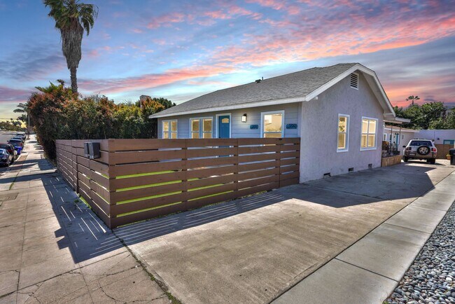 Building Photo - 3758-3764 Louisiana St