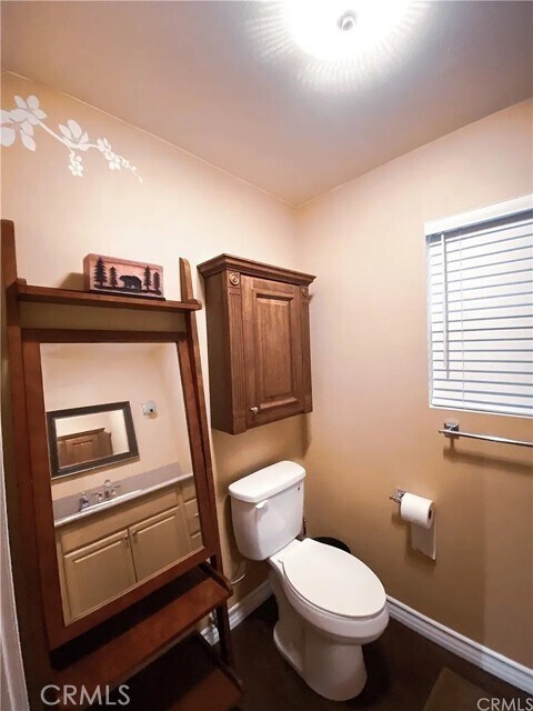 Building Photo - 743 Woodland Rd