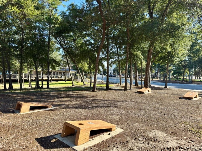Building Photo - 2BR/2.5BA townhome in River Lights Communi...