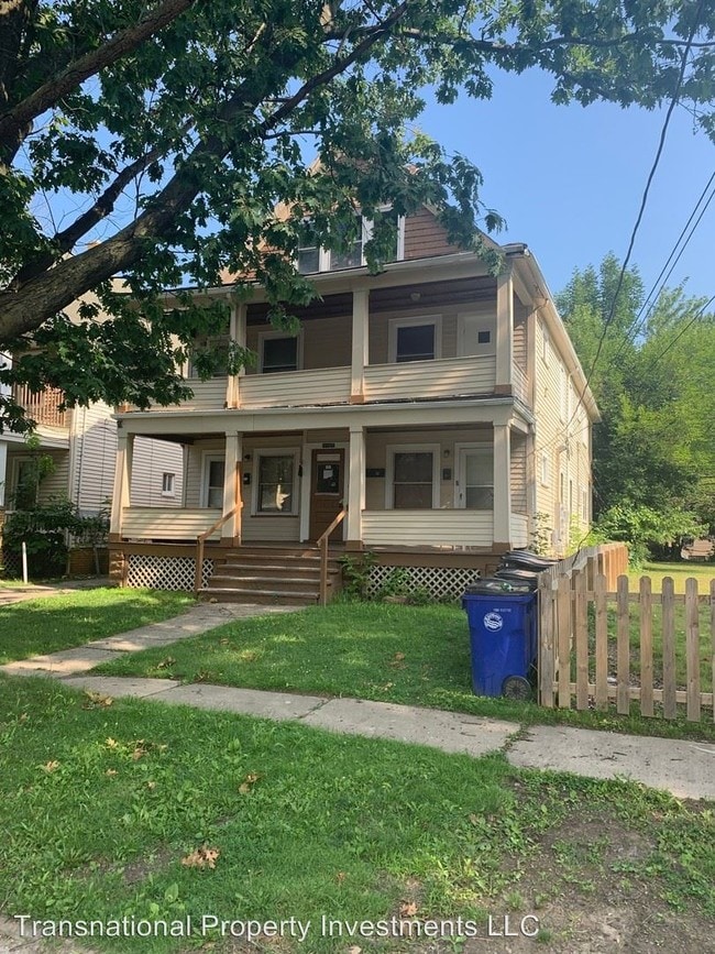 2 br, 1 bath Apartment 16207 Arcade Ave. 16207 Arcade Ave Cleveland