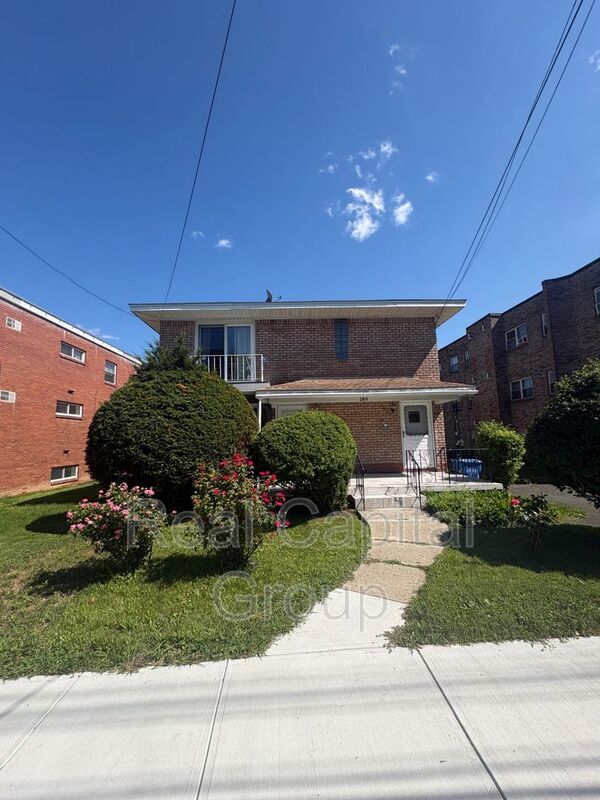 Building Photo - 189 S Allen St