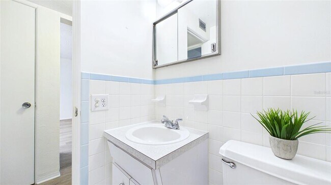 Building Photo - 2454 Australia Way E