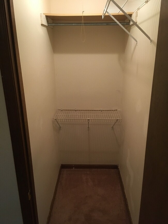 Building Photo - 117-117 Bayberry Ct