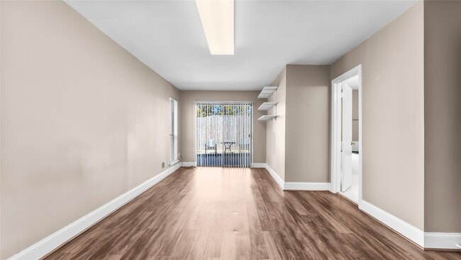 Building Photo - 1017 Howard Ln