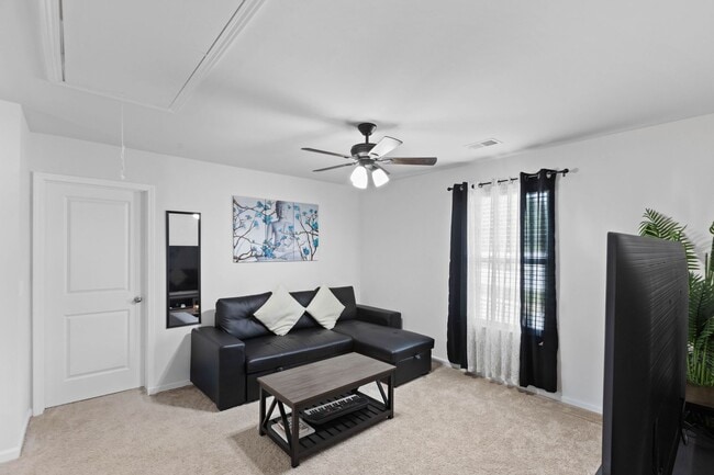 Building Photo - 833 Colmore Trl