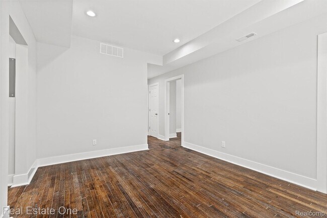 Building Photo - 2282 Belvidere St