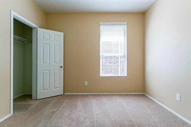 Building Photo - 20114 Brookwood Holw
