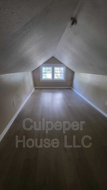 Building Photo - 2320 Mellwood Ave