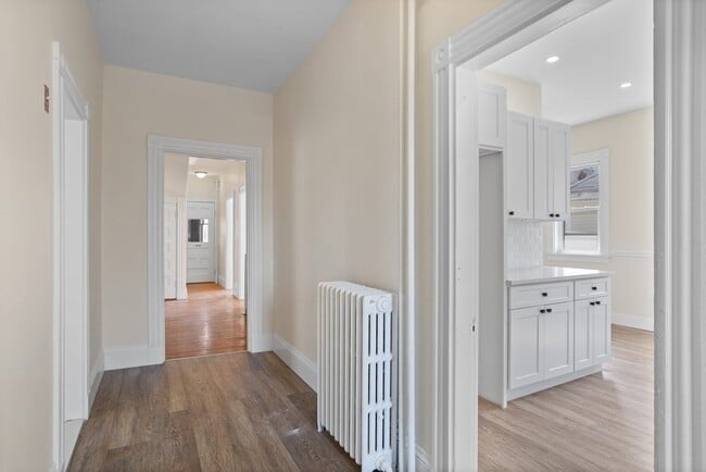 Building Photo - 324 Ashmont St