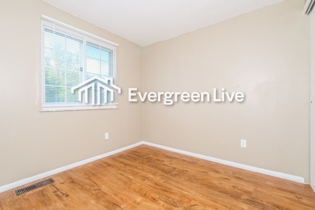 Building Photo - 2578 Bethesda Ave