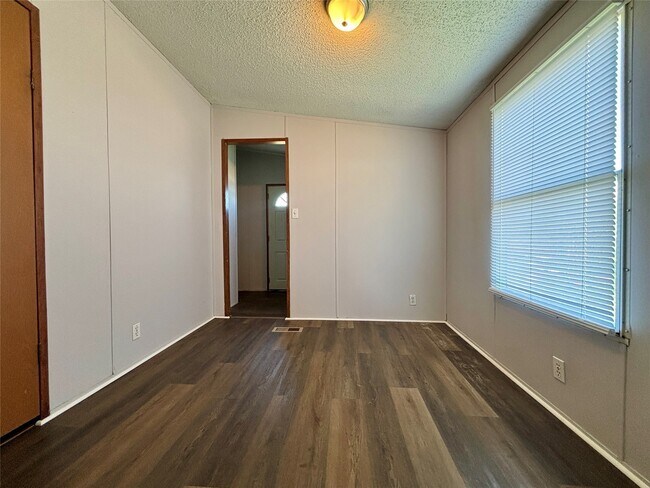 Building Photo - 13092 Enchanted Vista