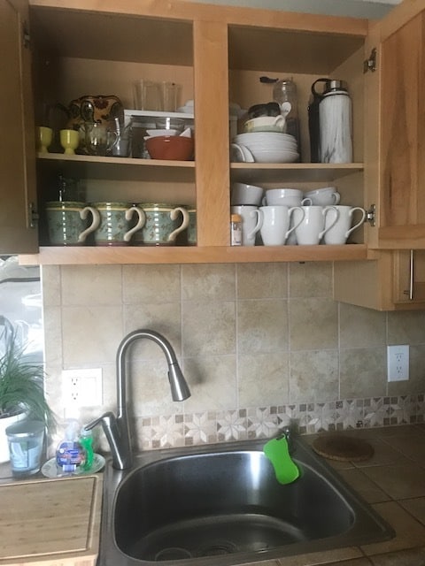 Building Photo - 2515 NE 1st Ct