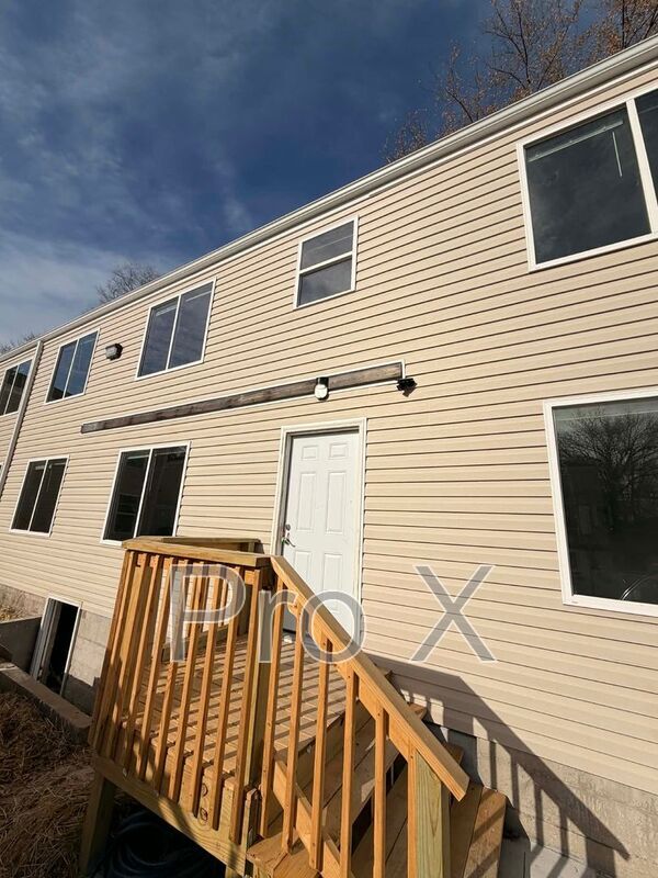 Building Photo - 117-121 S Byers Apartments