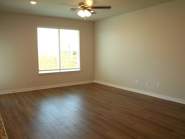 Building Photo - 4078 Estes Ct