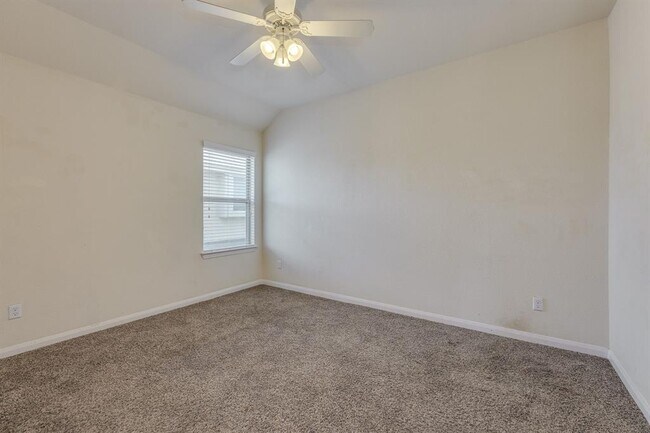 Building Photo - 2920 Rabbit Creek Dr