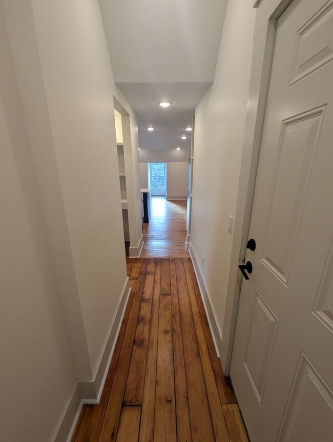 Building Photo - Brand-New Apartment in Historic Covington, New Appliances, In Unit Washer/Dryer