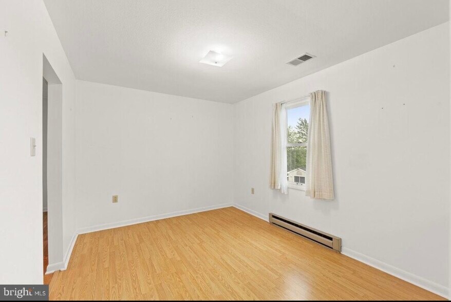 Building Photo - 363 Crim Dr