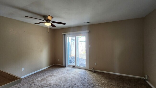 Building Photo - Rosemont Forest