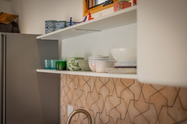 Building Photo - Ojai hideaway!