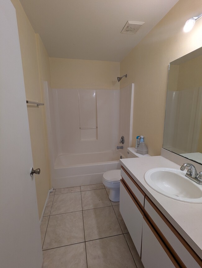 Building Photo - 861 Blackgum Ct