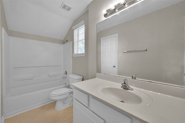 Building Photo - 180 Binnacle Ct