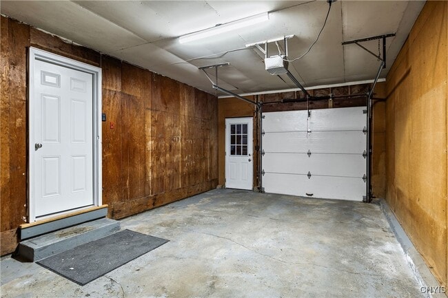 Building Photo - 4 1st St