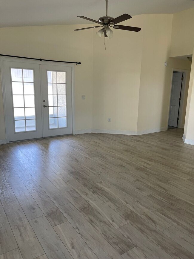 Building Photo - 10114 Briar Cir