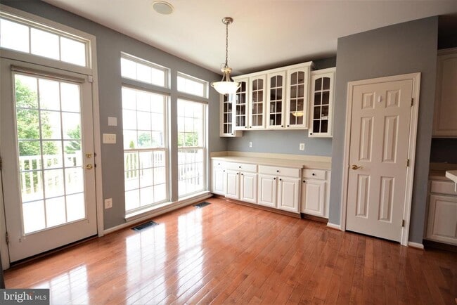 Building Photo - 120 Galyn Dr