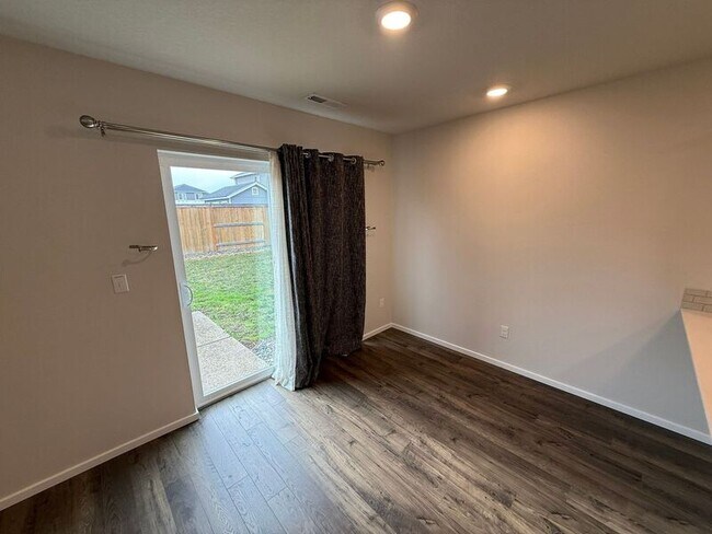 Building Photo - 4816 Apollo Ave