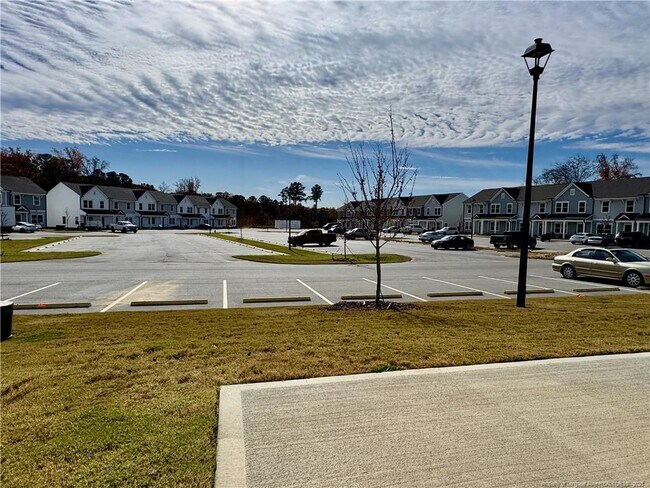 Building Photo - 81 Camel Crazies Pl