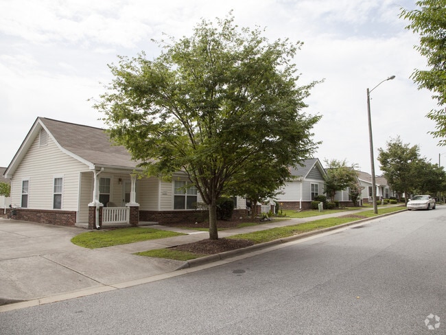 Building Photo - Spring Brook Meadows