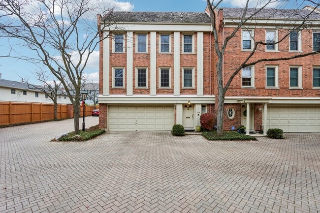 Building Photo - 19 Landmark St