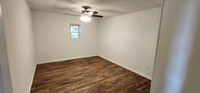 Building Photo - 169 Valleyview Dr
