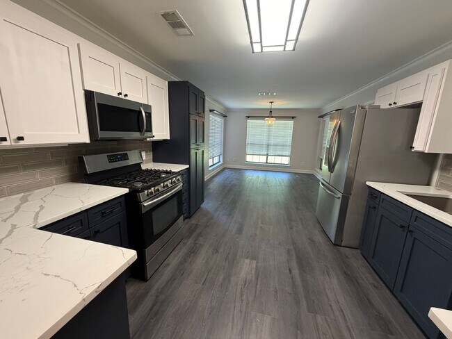 Building Photo - Remodeled 3 Bedroom Home in Keithville