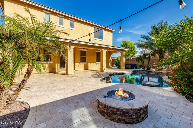 Building Photo - 3142 N Clanton St