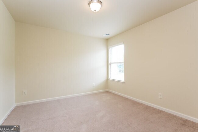 Building Photo - 354 Easley Dr SE